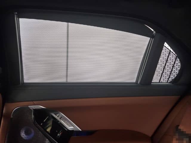 BMW M760 e xDrive Limousine Luftfederung AD Niveau N foto 20