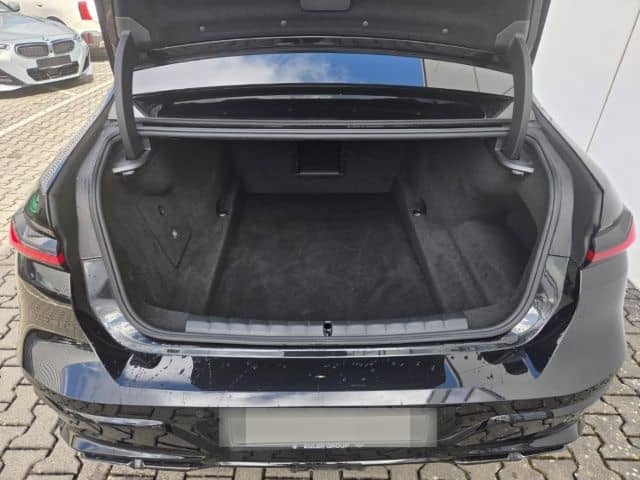 BMW M760 e xDrive Limousine Luftfederung AD Niveau N foto 23