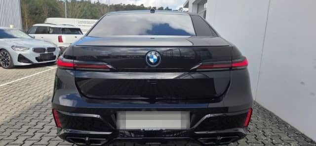 BMW M760 e xDrive Limousine Luftfederung AD Niveau N foto 5