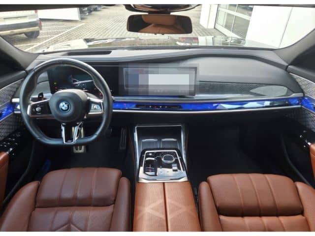 BMW M760 e xDrive Limousine Luftfederung AD Niveau N foto 8