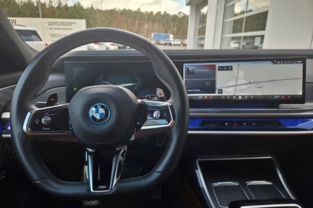 BMW M760 e xDrive Limousine Luftfederung AD Niveau N foto 9