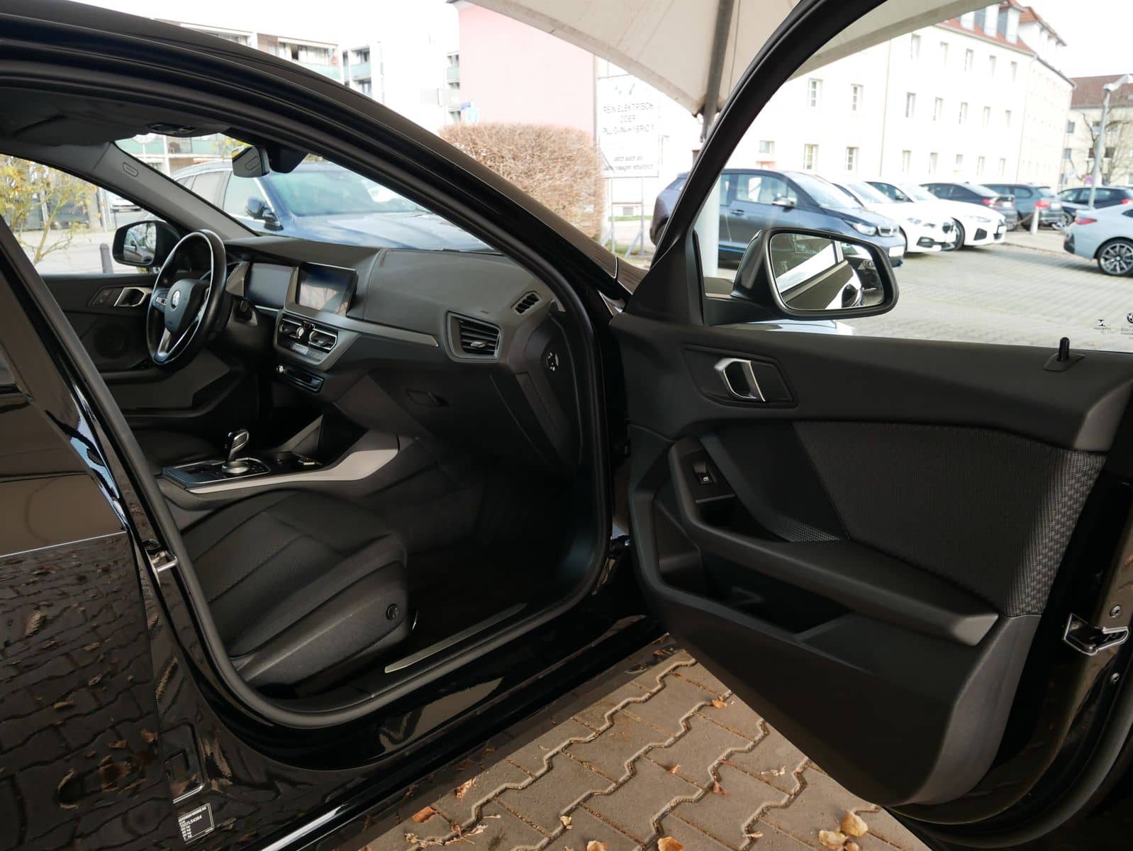 BMW 118d DAB LED NAVI SHZ Erstbesitz foto 17