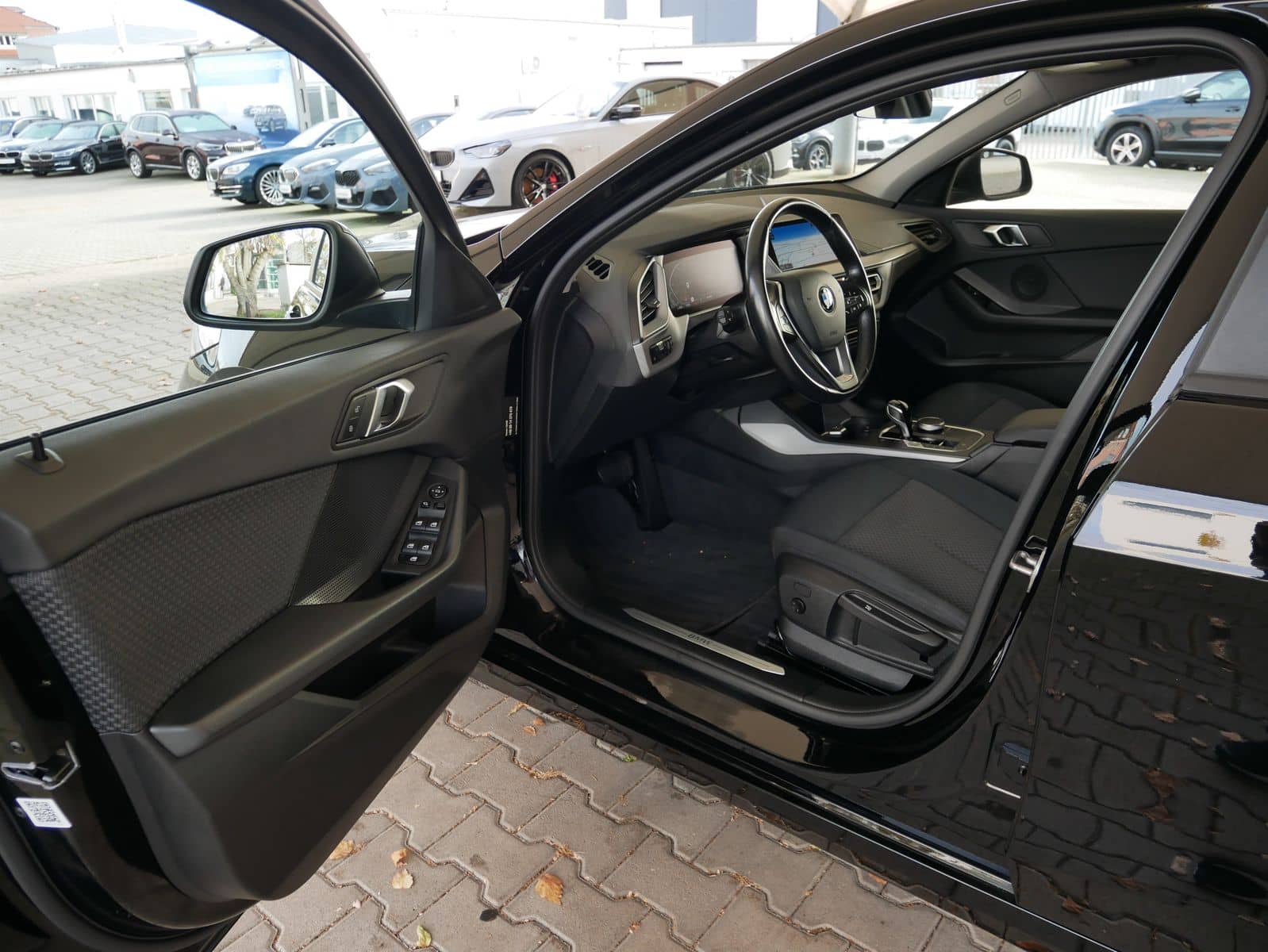 BMW 118d DAB LED NAVI SHZ Erstbesitz foto 7