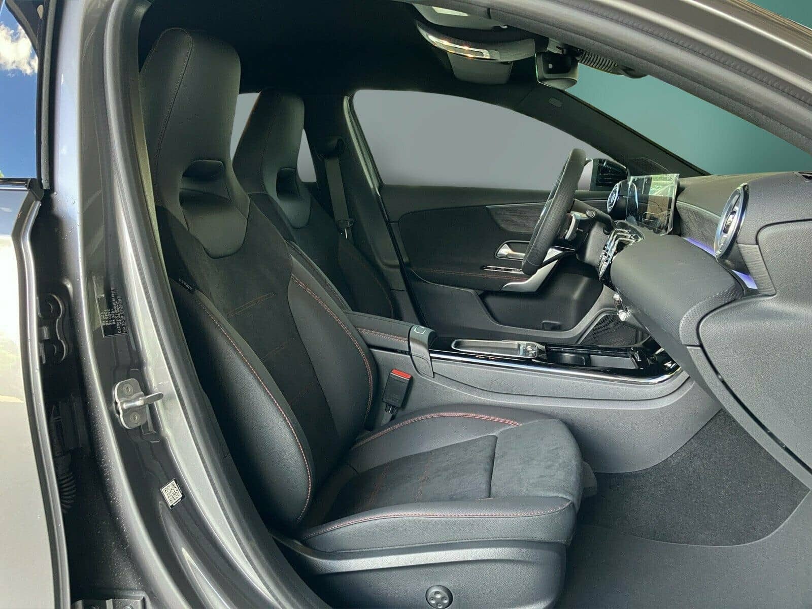 Mercedes-Benz A 200 AMG+DISTRO+MEMORY+STANDHZ+AHK+MLED+NIGHT foto 12