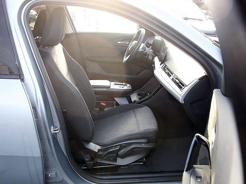 BMW X2 sDrive 20i MHD STEPTRONIC NAVI AHK KAMERA LED foto 2