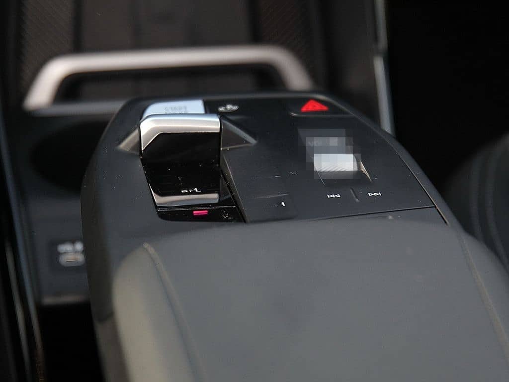 BMW X2 sDrive 20i MHD STEPTRONIC NAVI AHK KAMERA LED foto 11