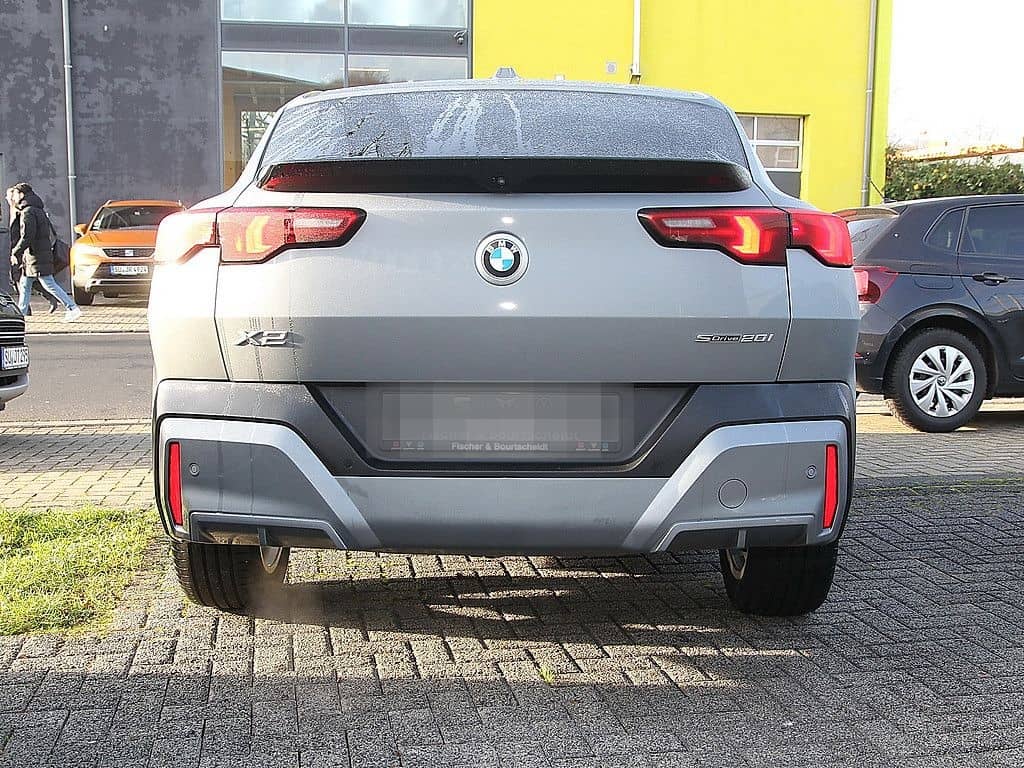BMW X2 sDrive 20i MHD STEPTRONIC NAVI AHK KAMERA LED foto 8