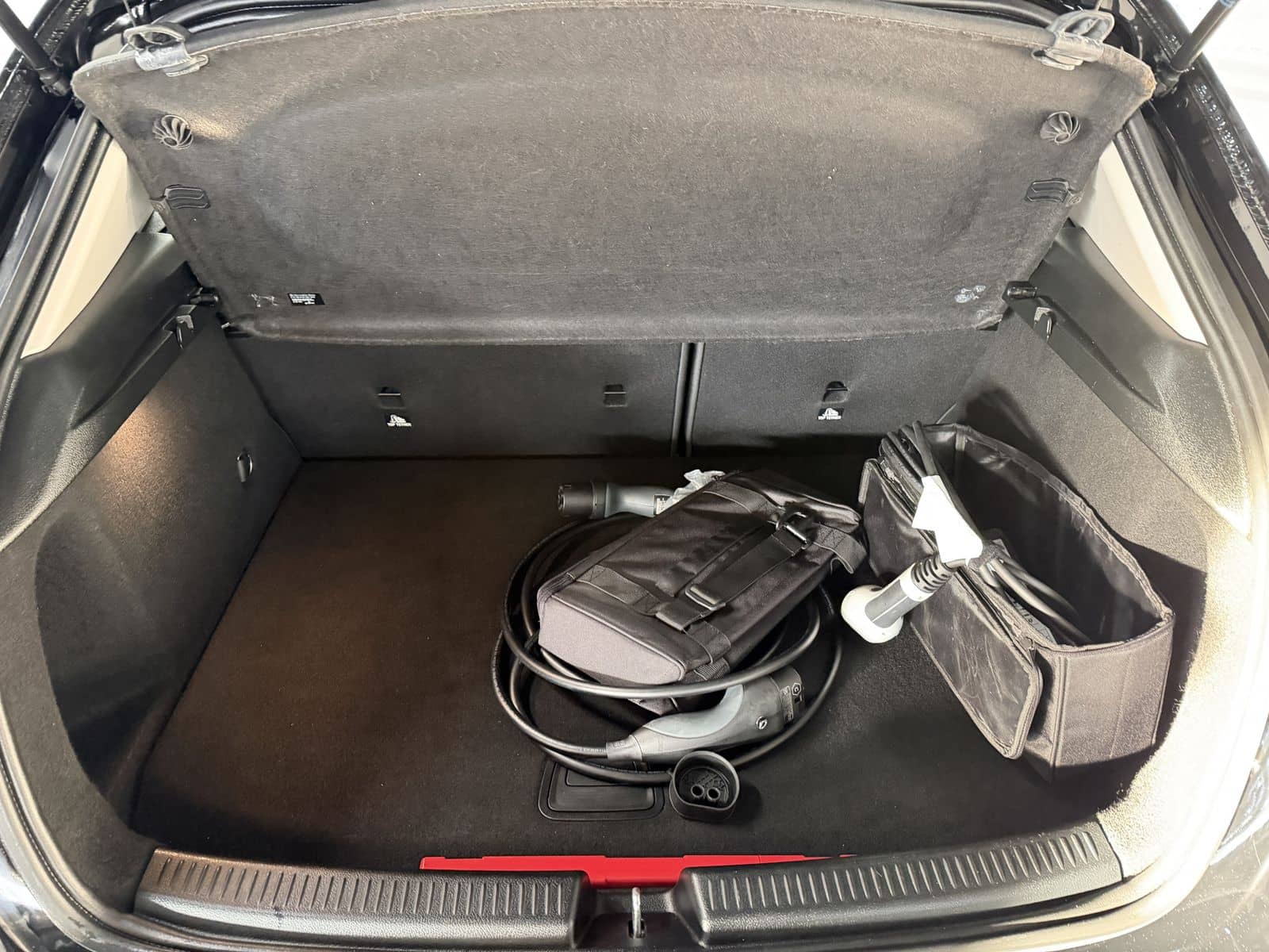 Mercedes-Benz A 250 e 8G-DCT / Spurhalteassistent foto 12