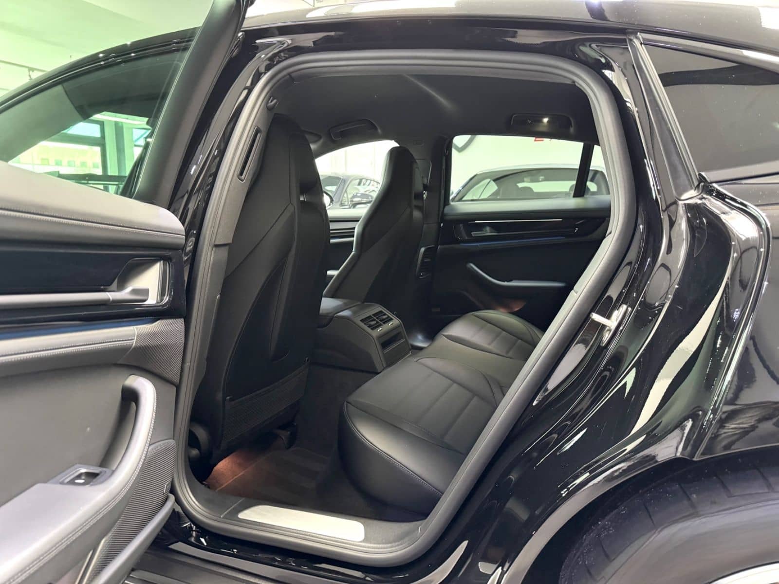 Porsche PANAMERA 4 PASM HEAD-UP 360°CAM BOSE MATRIX 19" foto 21