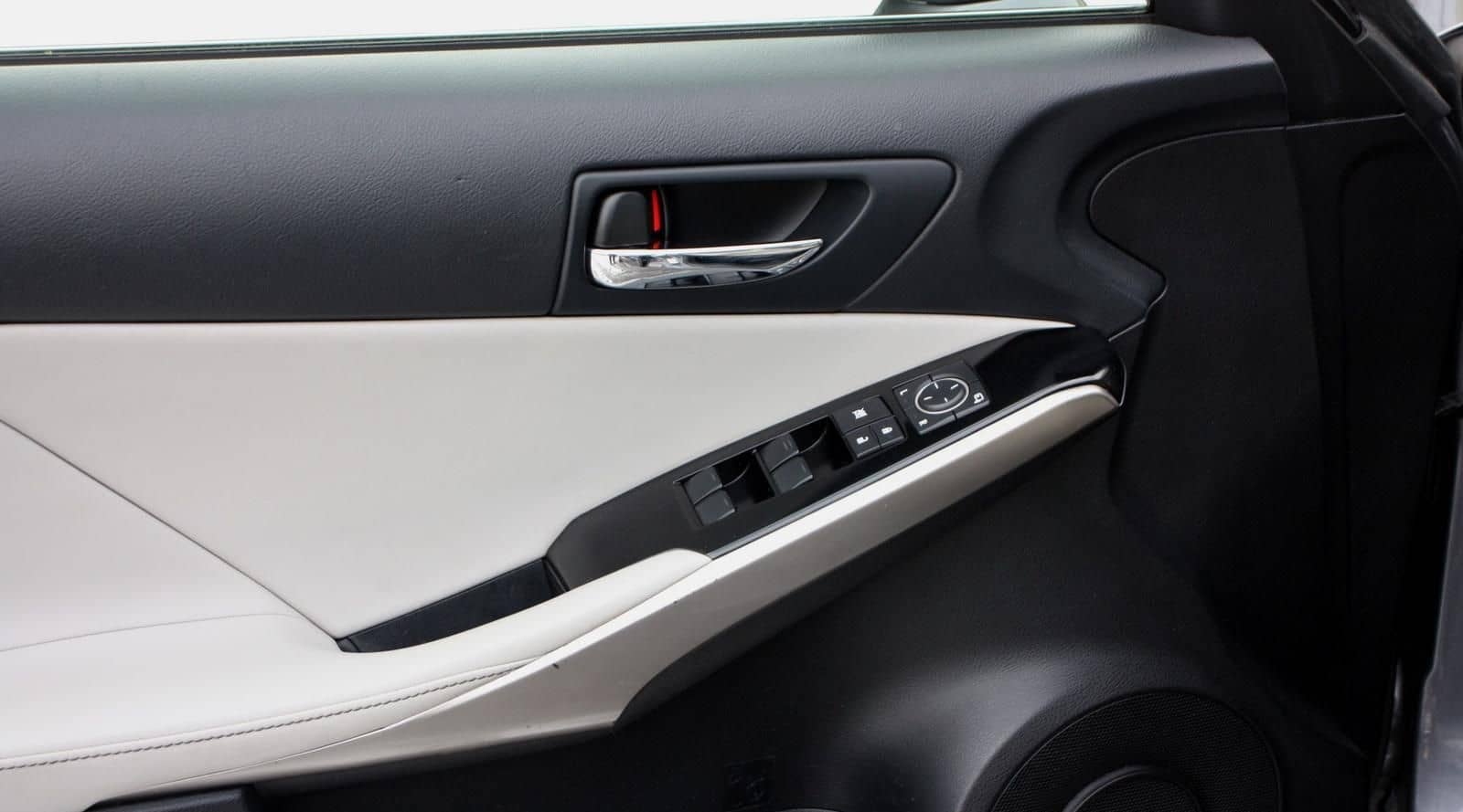 Lexus IS 250 2.5 V6 Executive Line 1. Hand TÜV neu foto 5