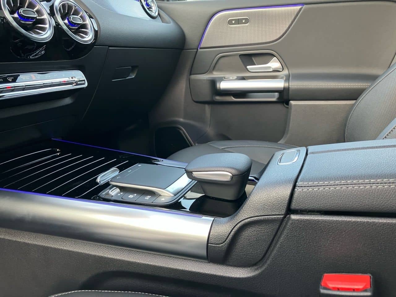 Mercedes-Benz EQA 350 4M AMG+AHK+PANO+360°+SITZKLIMA+KEYLESS+ foto 18