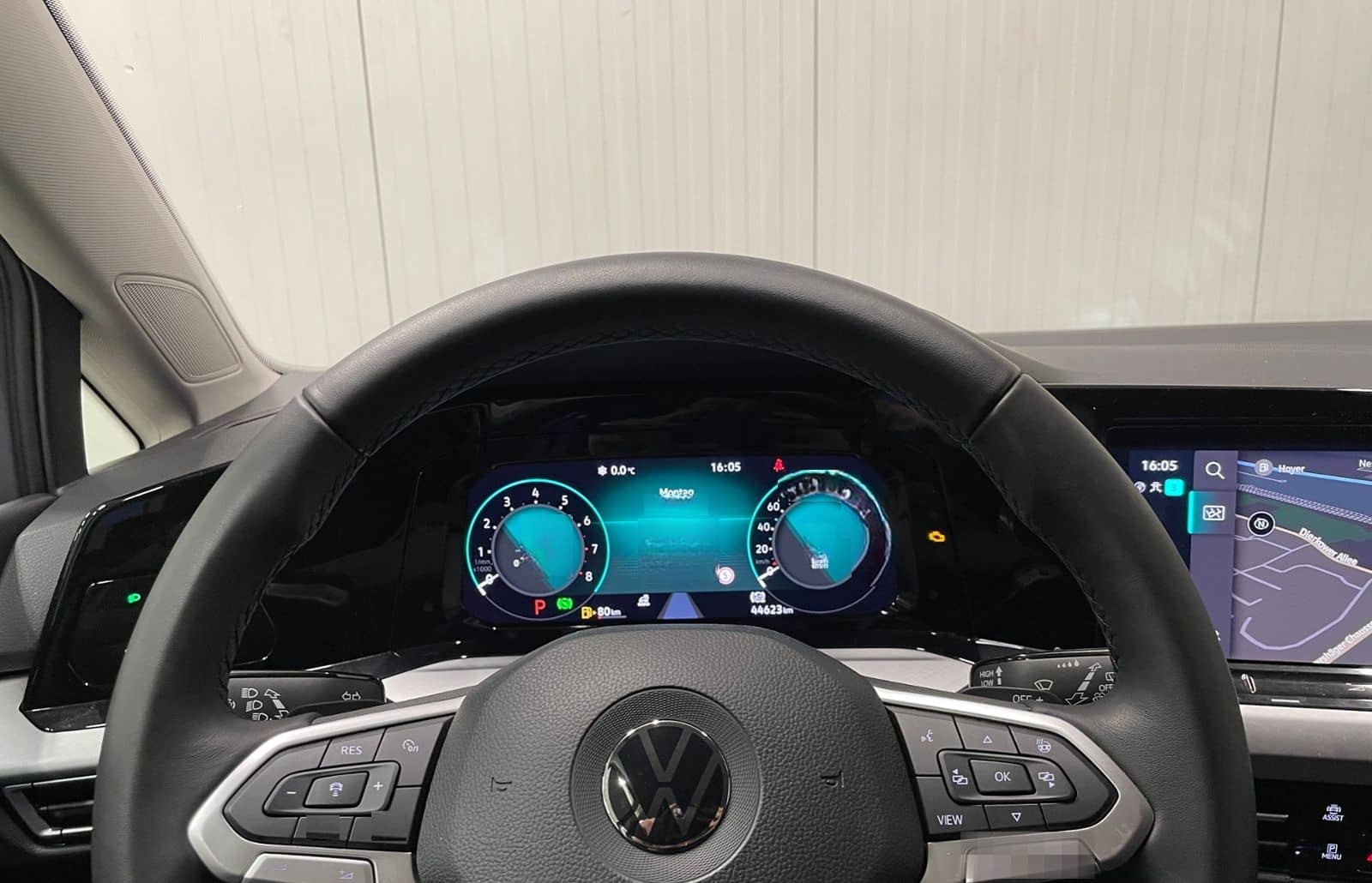 Volkswagen Golf VIII Life 1.0 eTSI DSG RFK NAVI ACC SHZ foto 12