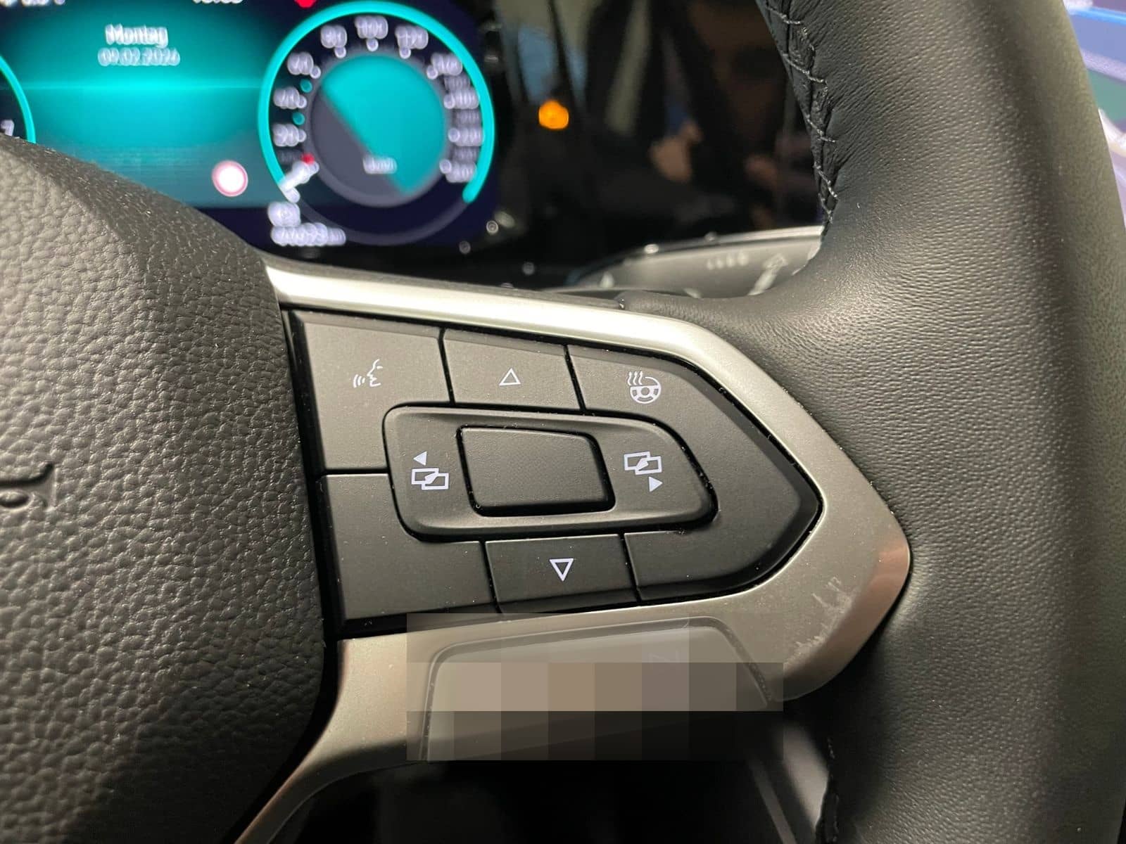 Volkswagen Golf VIII Life 1.0 eTSI DSG RFK NAVI ACC SHZ foto 14