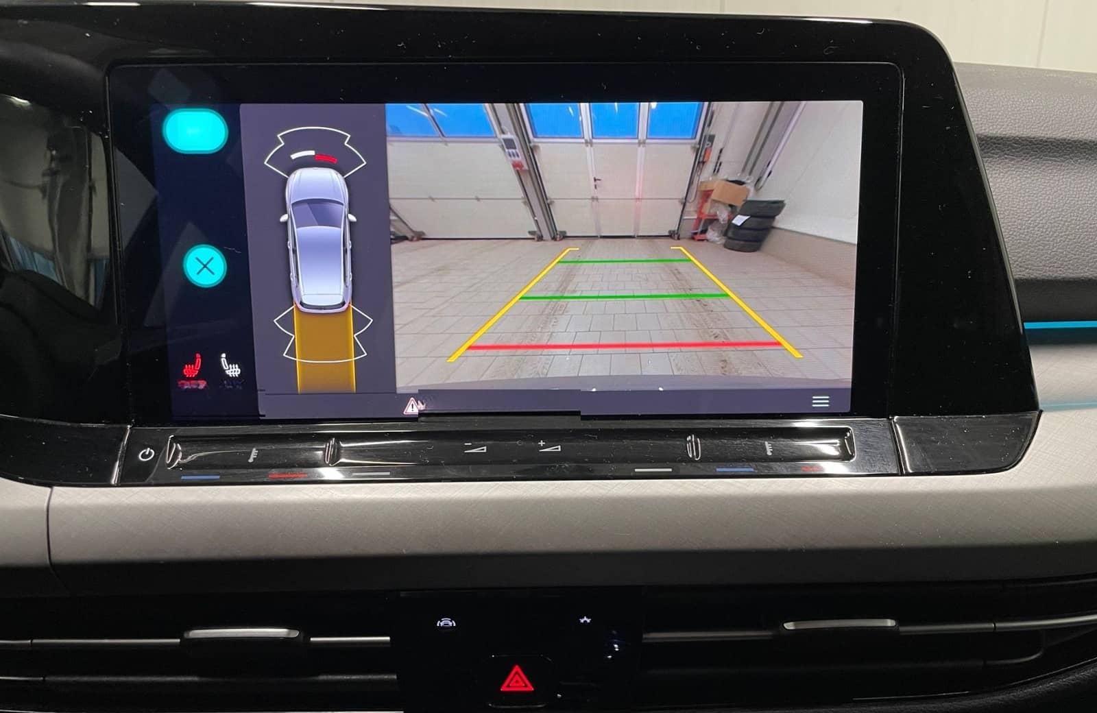 Volkswagen Golf VIII Life 1.0 eTSI DSG RFK NAVI ACC SHZ foto 16