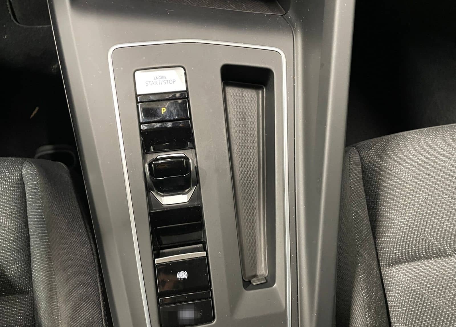 Volkswagen Golf VIII Life 1.0 eTSI DSG RFK NAVI ACC SHZ foto 17