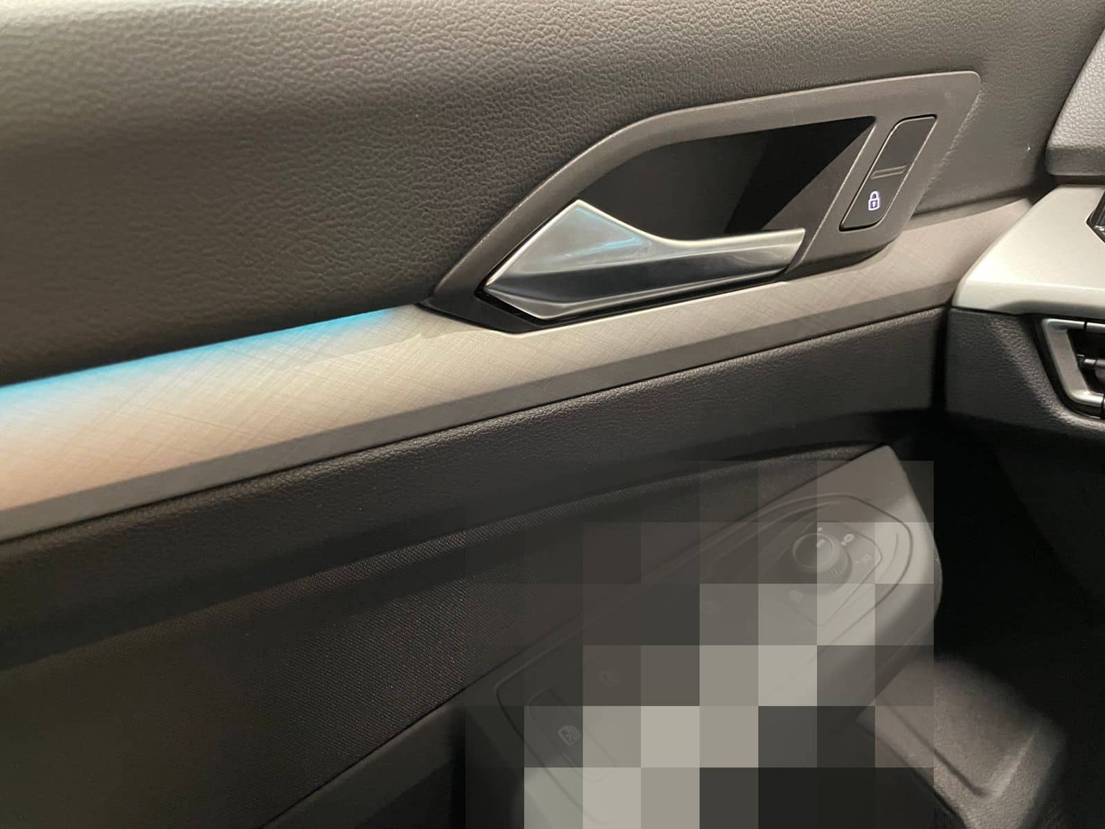 Volkswagen Golf VIII Life 1.0 eTSI DSG RFK NAVI ACC SHZ foto 18