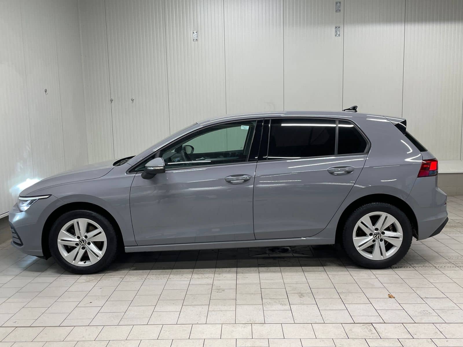 Volkswagen Golf VIII Life 1.0 eTSI DSG RFK NAVI ACC SHZ foto 3