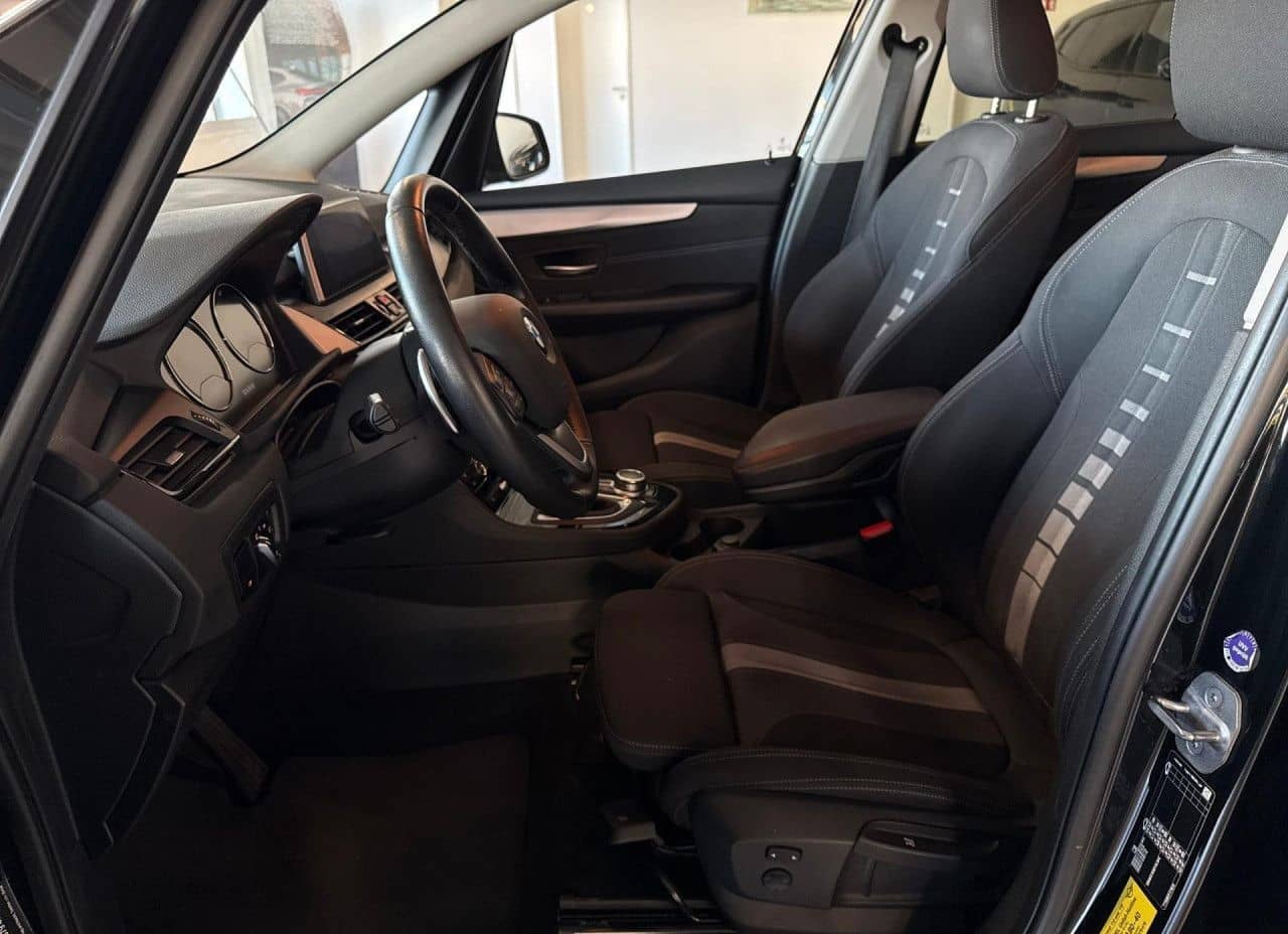 BMW 220d Gran Tourer Advantage Nav LED DrAs PaAs SHZ foto 10