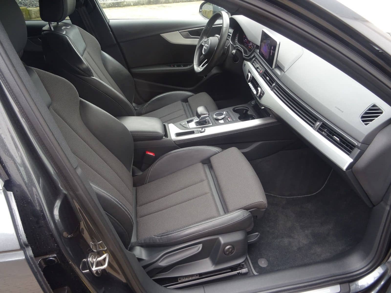 Audi A4 Avant S line sport Virtual/LED/19"LM/3xSLine foto 13