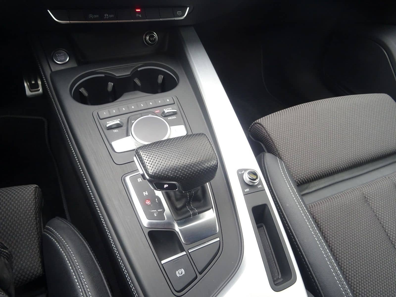 Audi A4 Avant S line sport Virtual/LED/19"LM/3xSLine foto 20