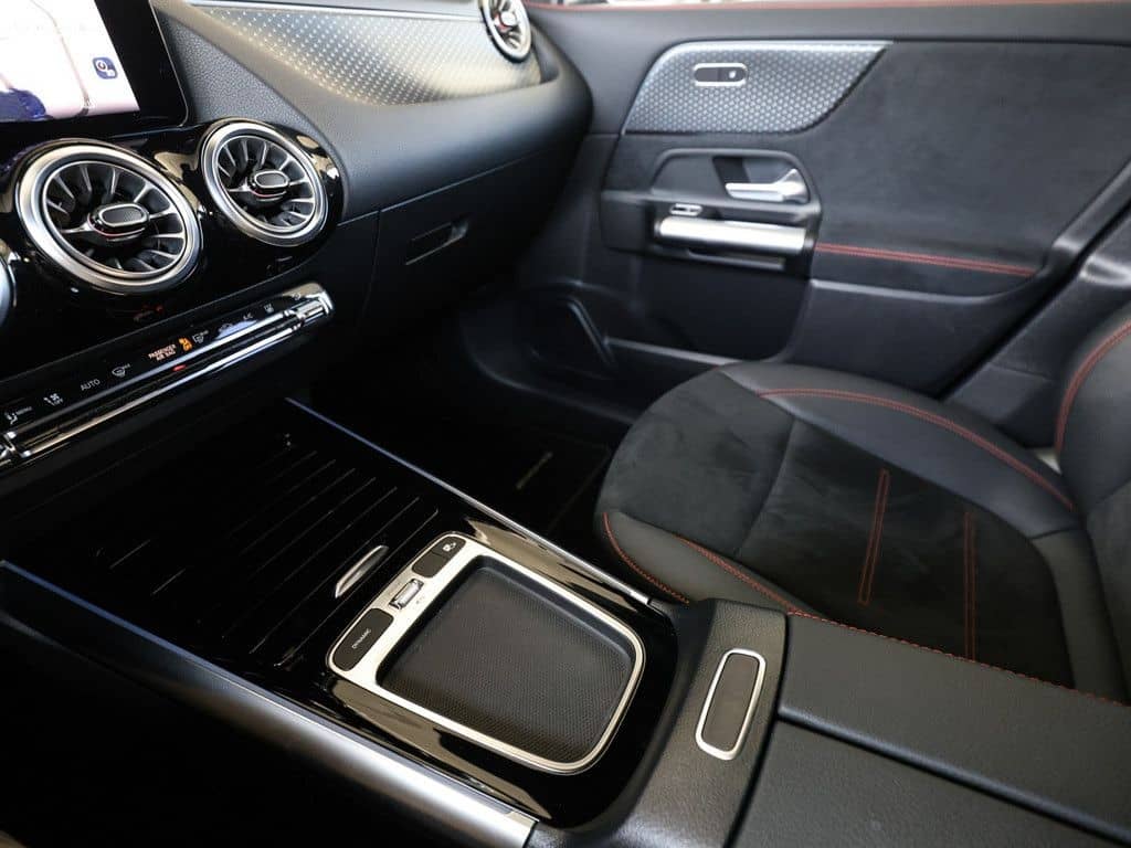 Mercedes-Benz EQA 300 4M AMG Sport Advanced LED Navi Kamera Sp foto 19