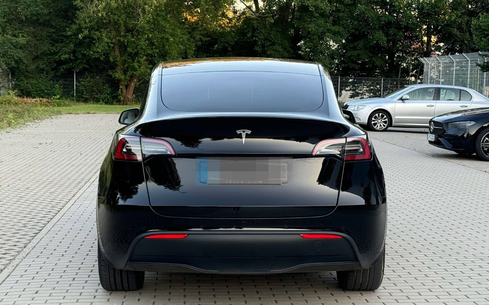 Tesla Model Y Long Range Dual Motor AWD foto 9