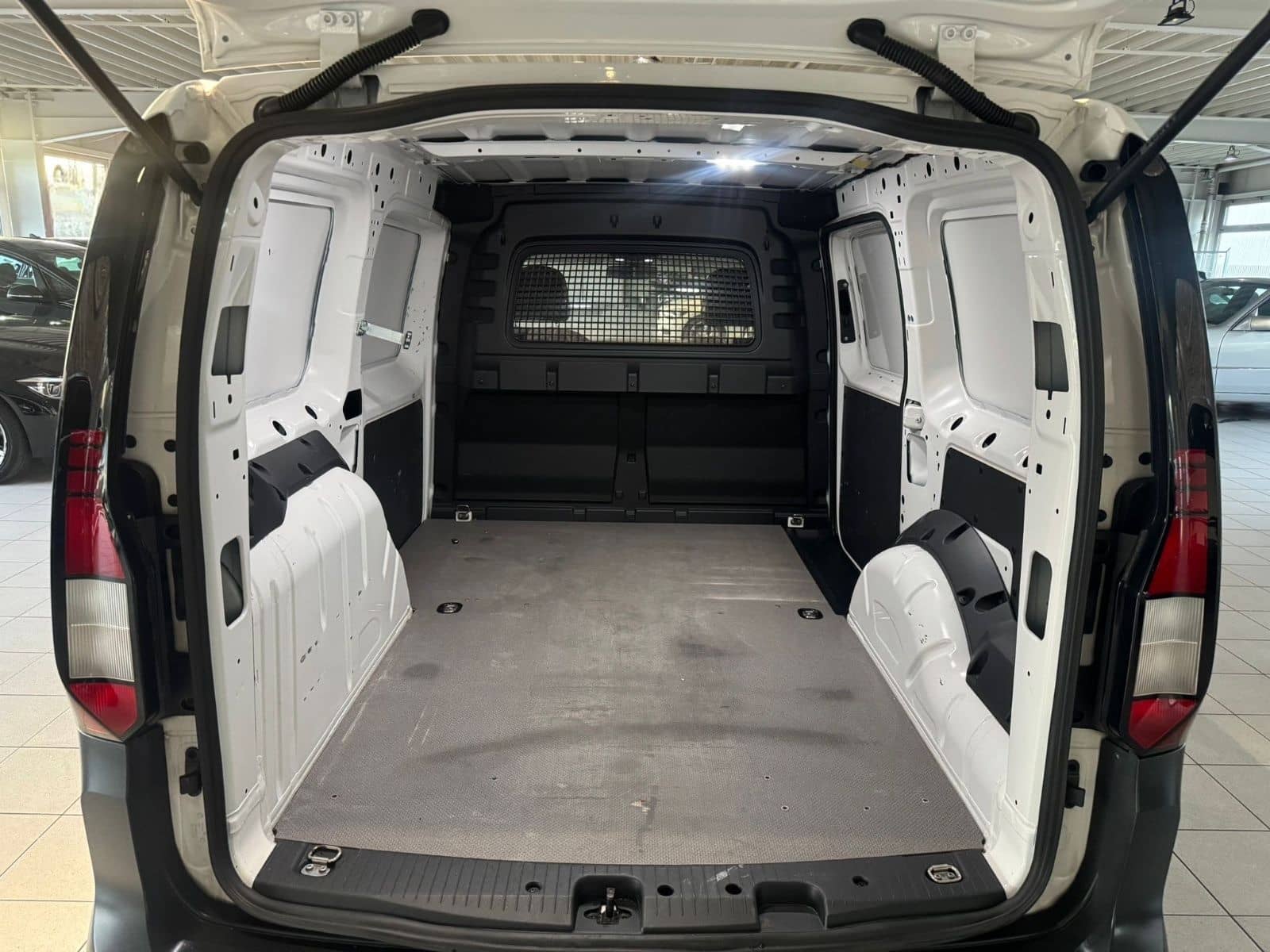 Volkswagen Caddy Maxi foto 9