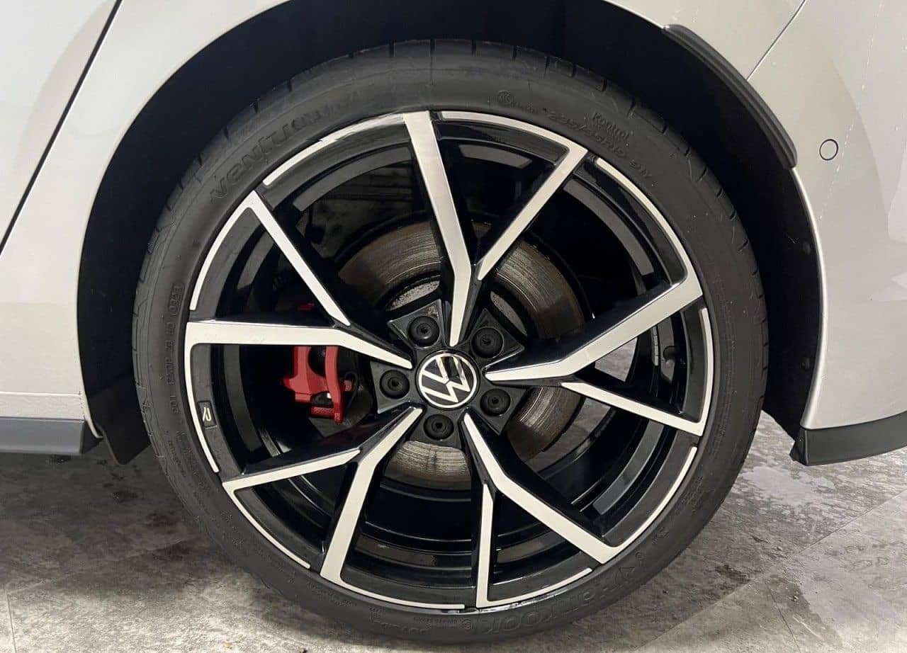 Volkswagen Golf VIII GTI Clubsport 2.0 TSI DSG Klima Navi foto 5