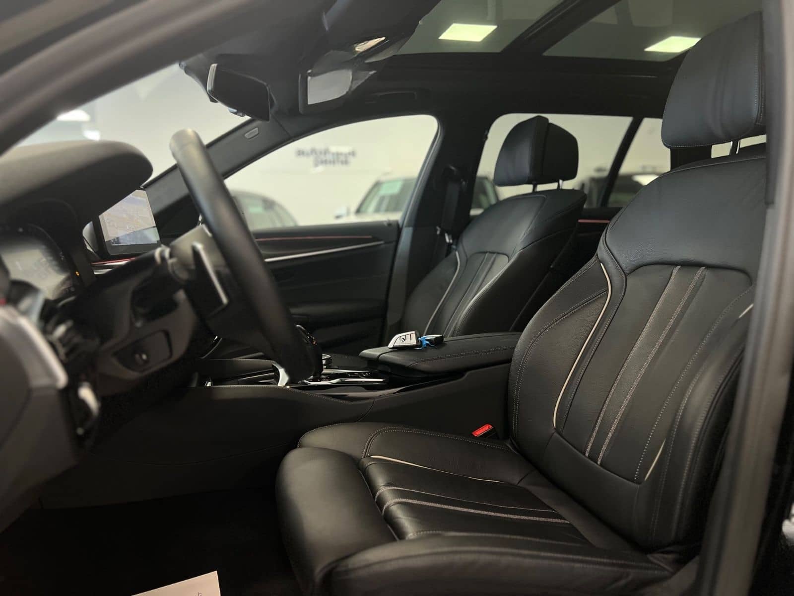 BMW 530i/Aut/LCPProf/Panor/KomfStz/P&DrivAs/M-Sport foto 15