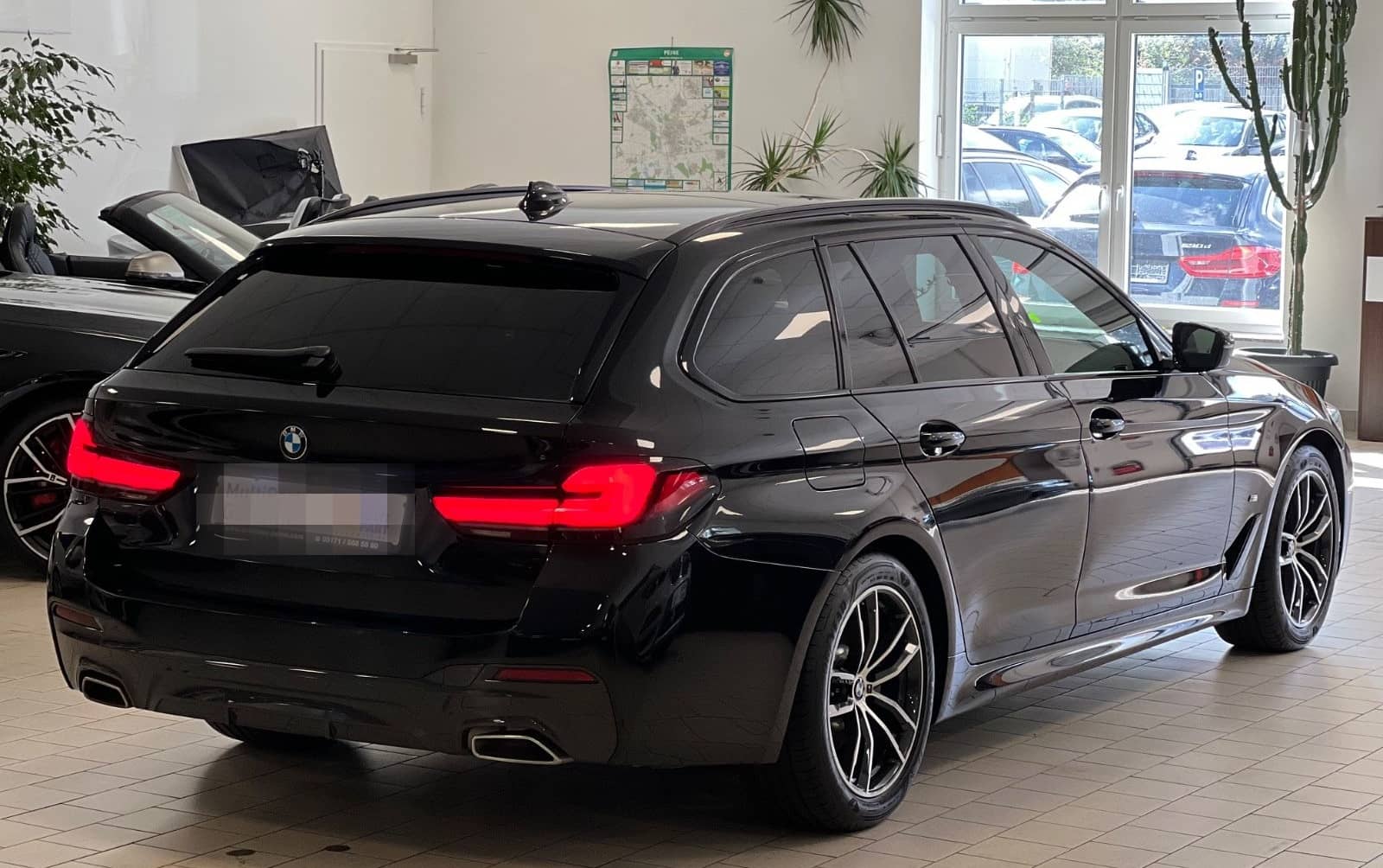 BMW 530i/Aut/LCPProf/Panor/KomfStz/P&DrivAs/M-Sport foto 8