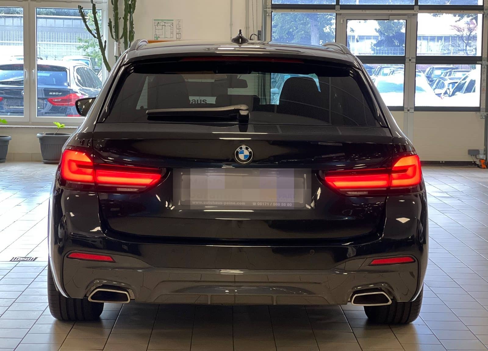 BMW 530i/Aut/LCPProf/Panor/KomfStz/P&DrivAs/M-Sport foto 9