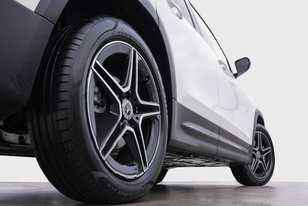 Mercedes-Benz GLB 180 AMG Night Navi Distronic AHK Kamera foto 5