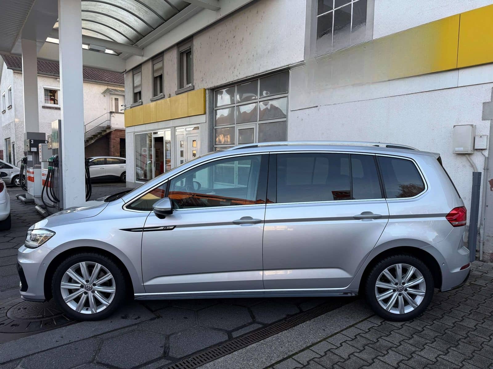Volkswagen Touran Highline *R-LINE* LED NAVI PDC SITZHZG AL foto 2