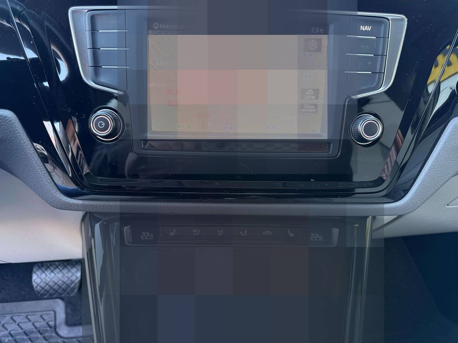 Volkswagen Touran Highline *R-LINE* LED NAVI PDC SITZHZG AL foto 12