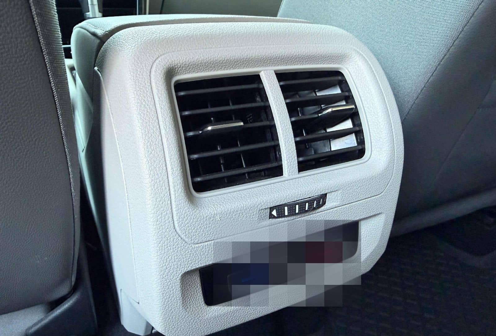 Volkswagen Touran Highline *R-LINE* LED NAVI PDC SITZHZG AL foto 15