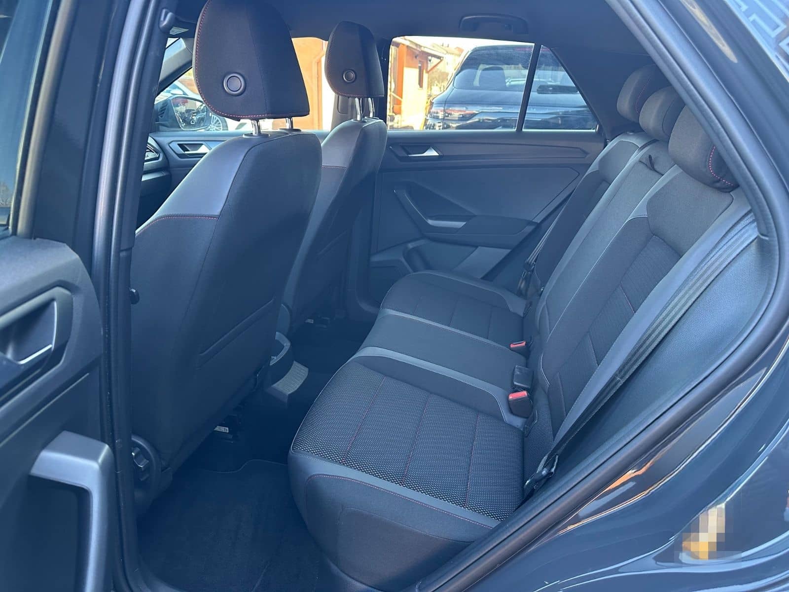 Volkswagen T-Roc 2.0 TDI DSG **R-Sport Paket** foto 9