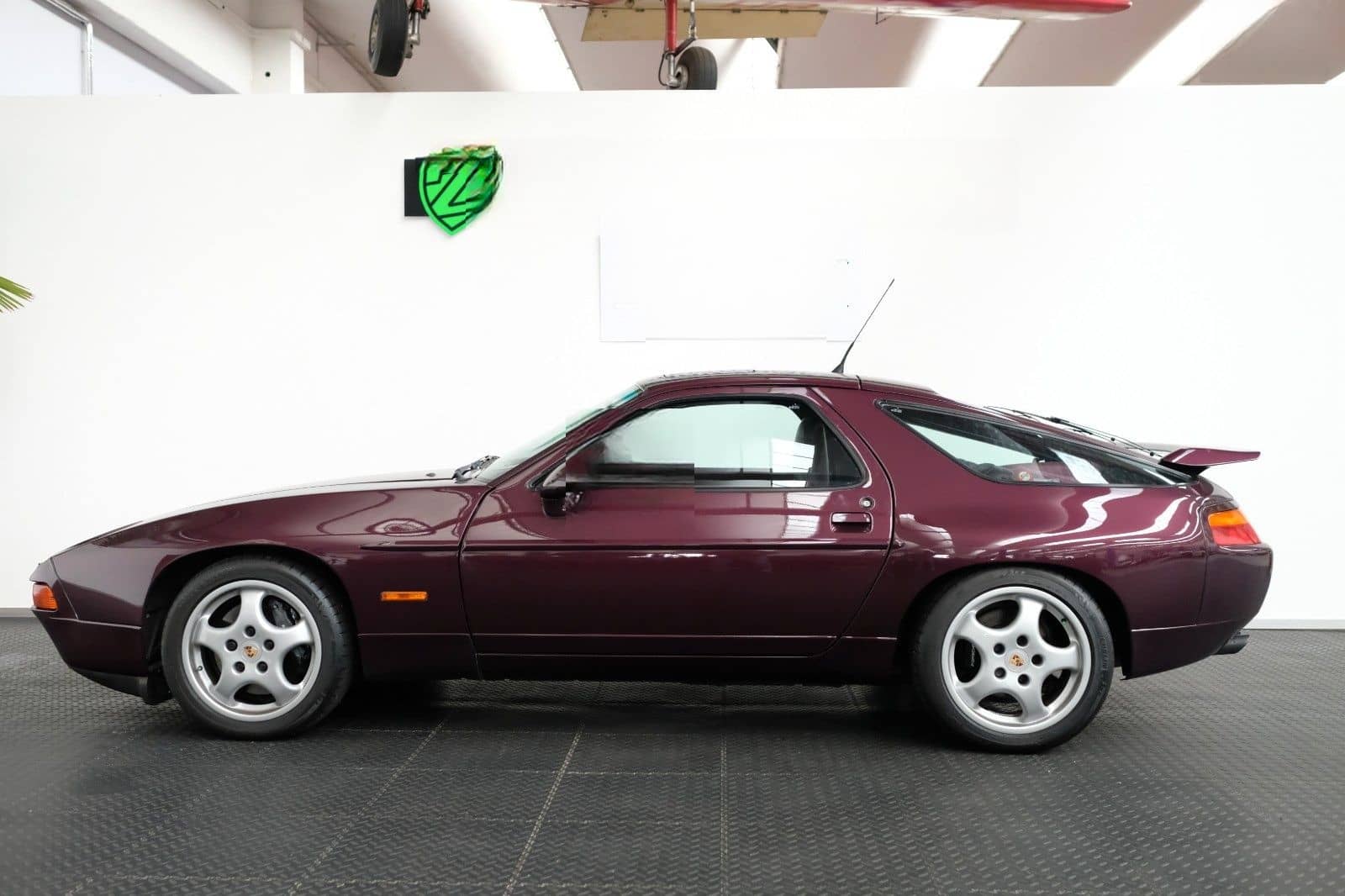 Porsche 928 GTS/UNIKAT/DT.AUSLIEFERUNG/1.HAND foto 11