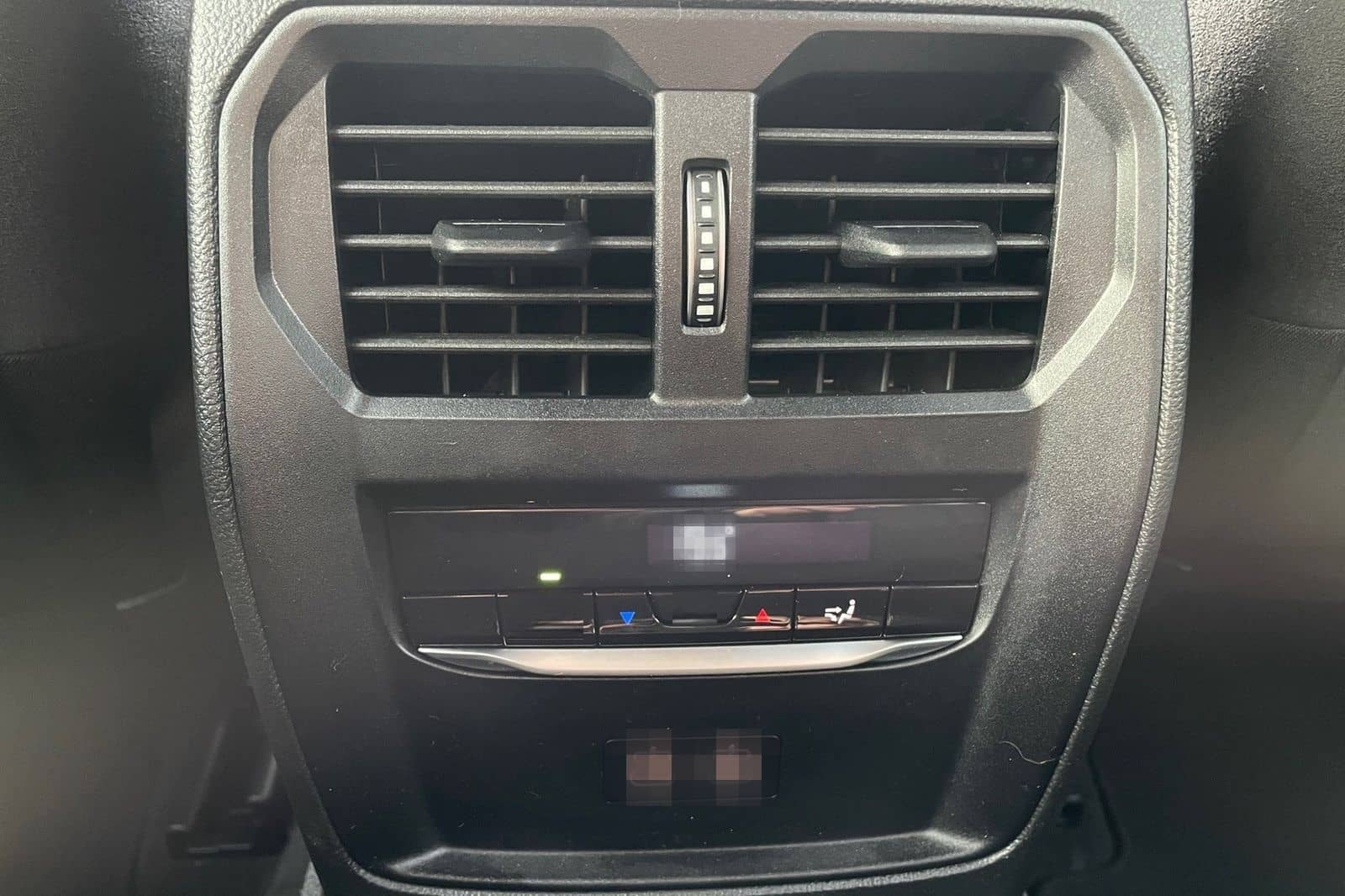 BMW 320i Touring M Sport HUD DA LC Prof. LED PA+ foto 14