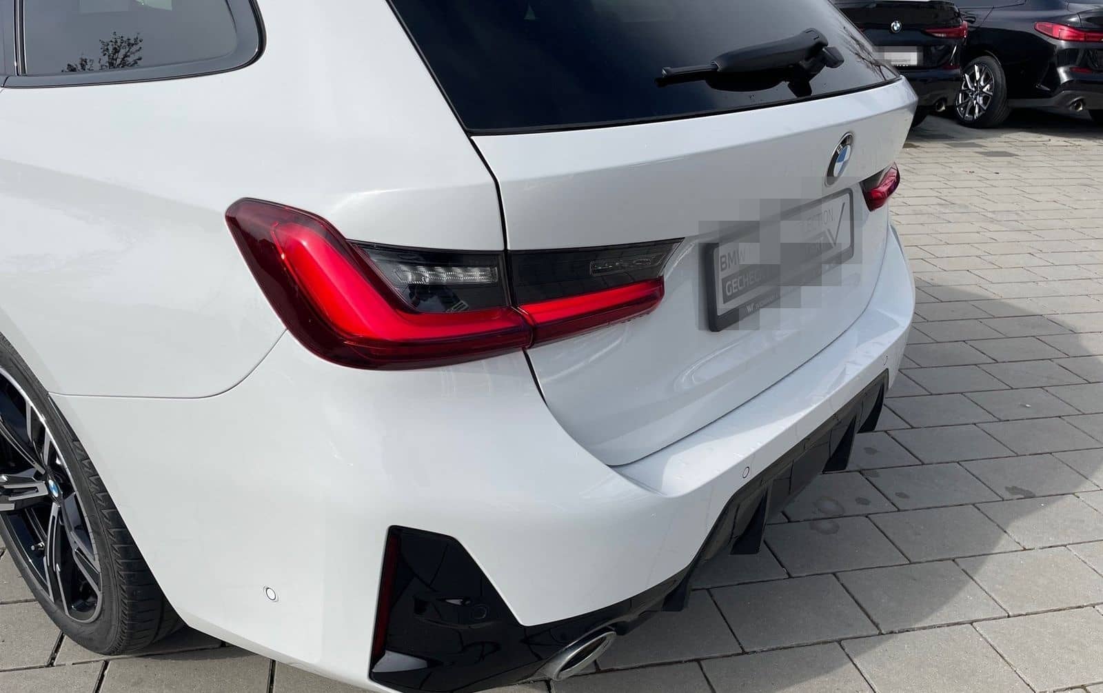 BMW 320i Touring M Sport HUD DA LC Prof. LED PA+ foto 15