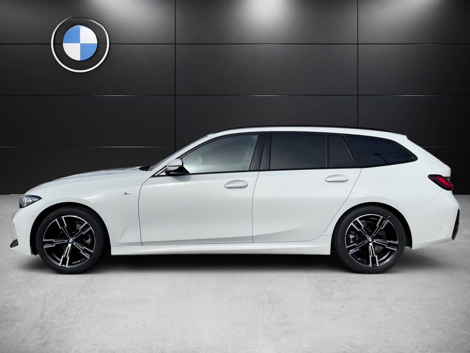 BMW 320i Touring M Sport HUD DA LC Prof. LED PA+ foto 6