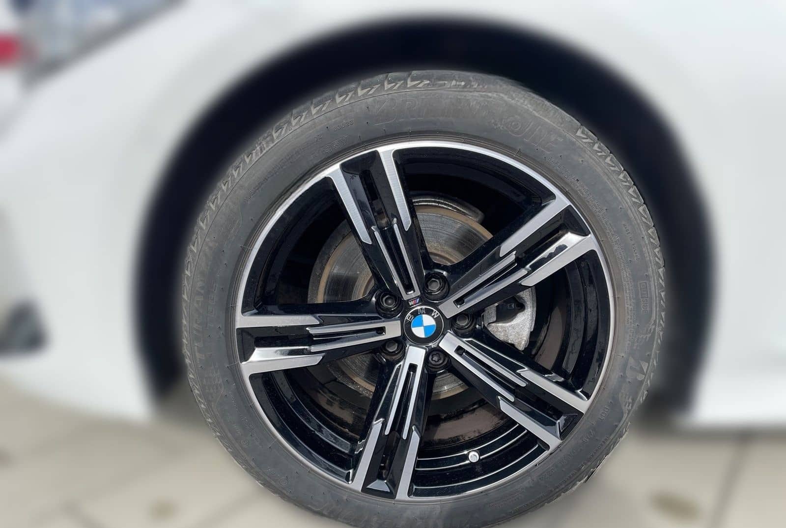 BMW 320i Touring M Sport HUD DA LC Prof. LED PA+ foto 7