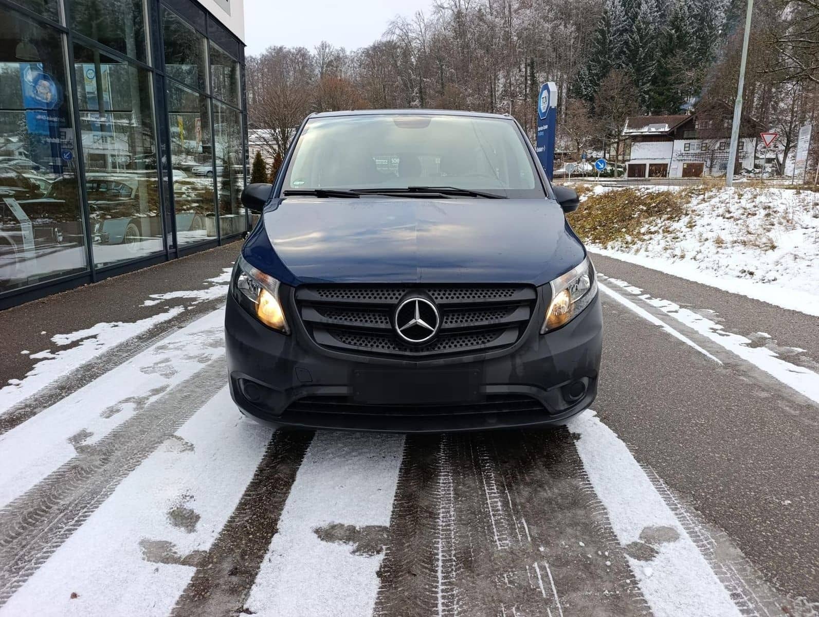Mercedes-Benz Vito 2.0 CDI Tourer Extranlang RFK Allwetterreif foto 2