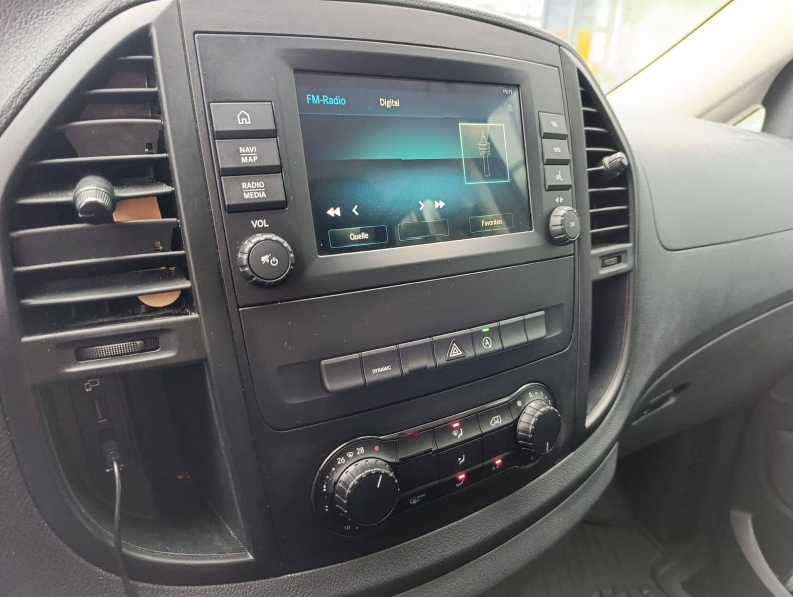 Mercedes-Benz Vito 2.0 CDI Tourer Extranlang RFK Allwetterreif foto 19