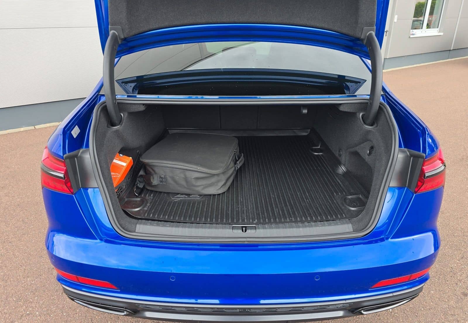 Audi A6 Limousine 55 TFSIe qu S line S-SITZE 21" B&O foto 8