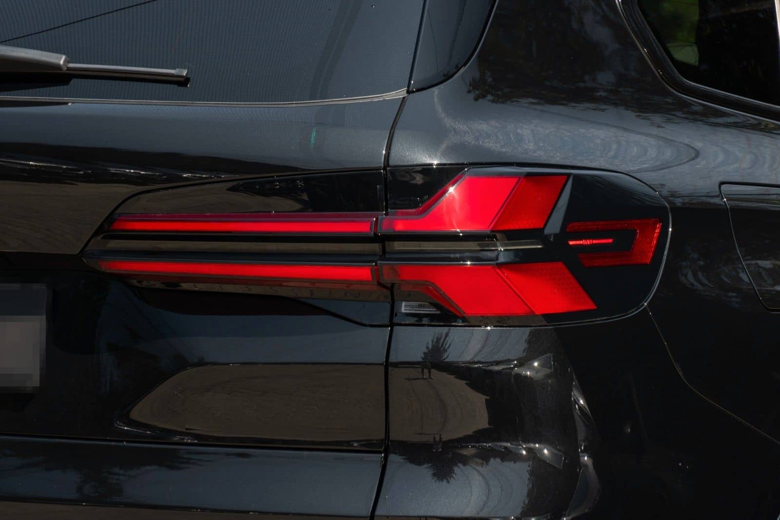 BMW X5 50e M SPORT.DR.ASS.LUFT.PANO.360°.H/K.AHK.22" foto 7