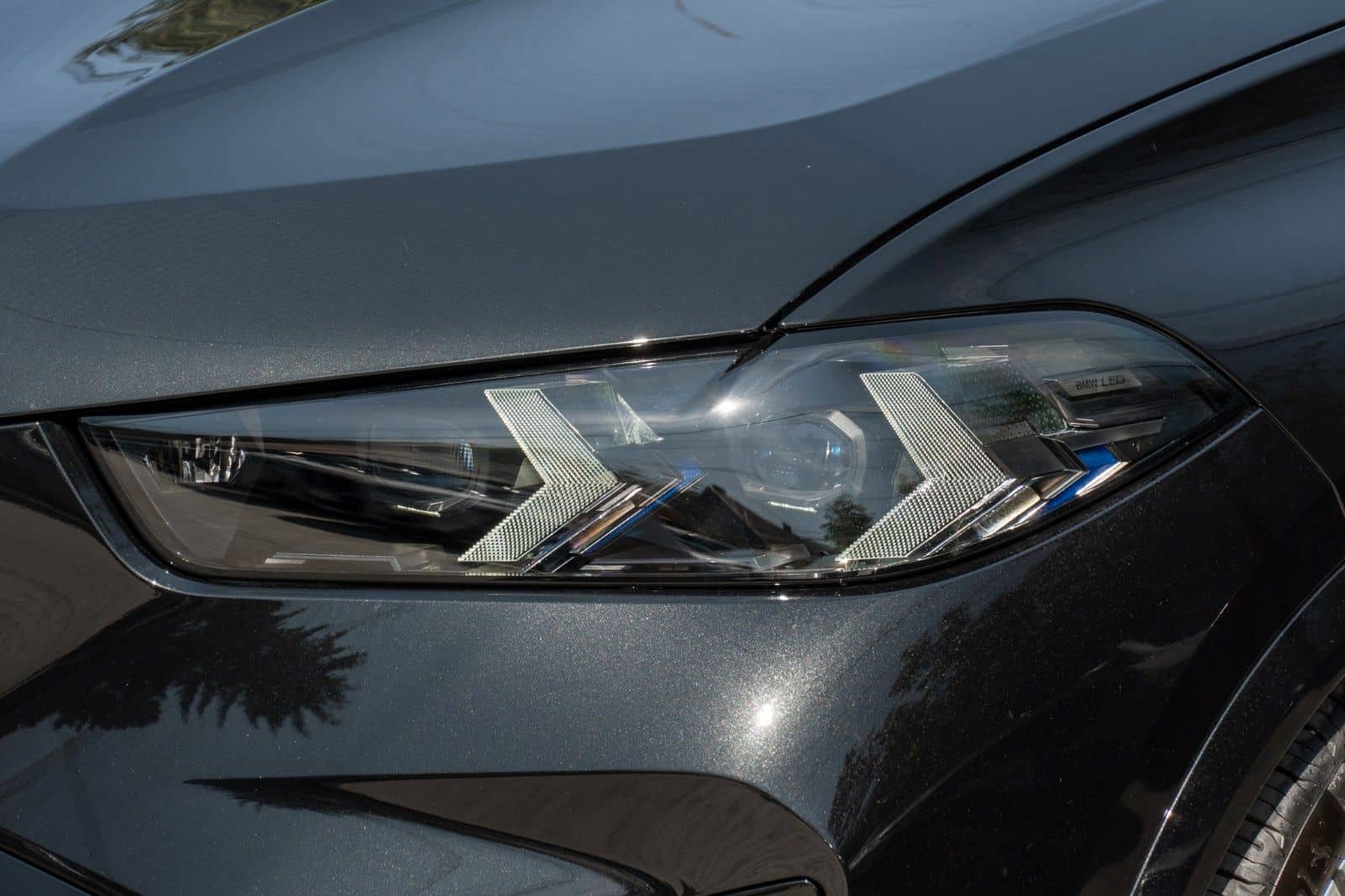 BMW X5 50e M SPORT.DR.ASS.LUFT.PANO.360°.H/K.AHK.22" foto 8