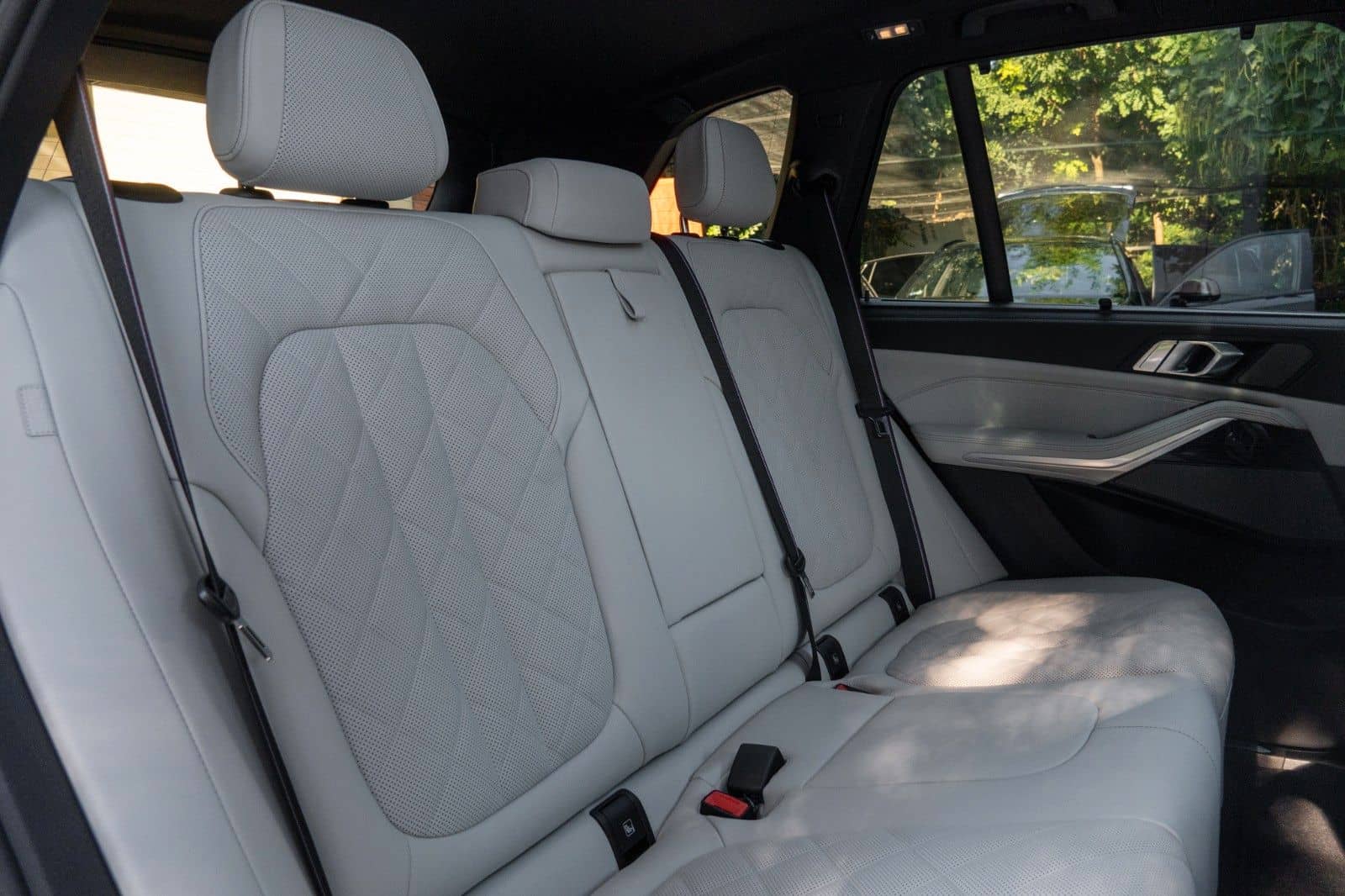 BMW X5 50e M SPORT.LUFTF.DR.ASS.PANO.H/K.360°.AHK.22 foto 24