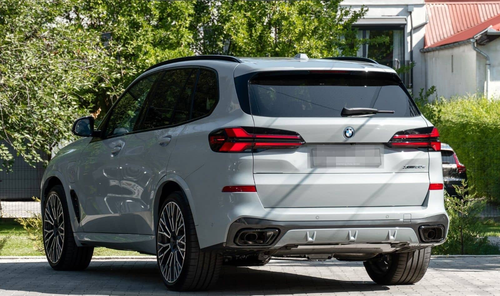 BMW X5 50e M SPORT.LUFTF.DR.ASS.PANO.H/K.360°.AHK.22 foto 4