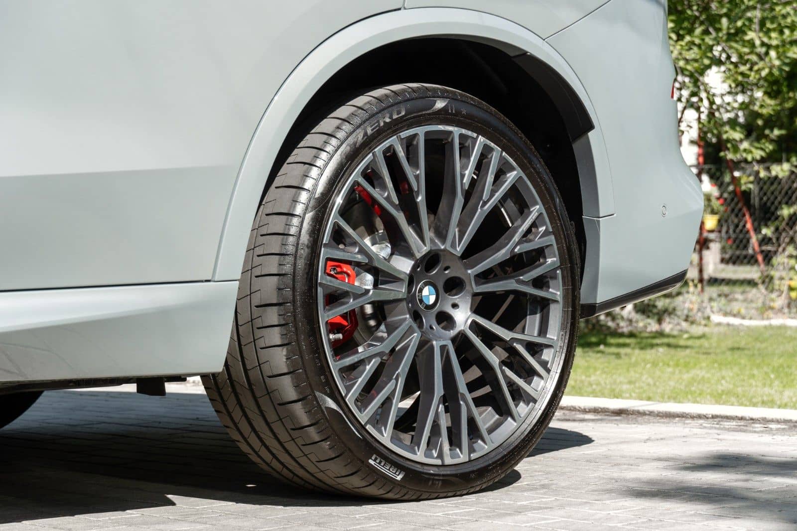 BMW X5 50e M SPORT.LUFTF.DR.ASS.PANO.H/K.360°.AHK.22 foto 9