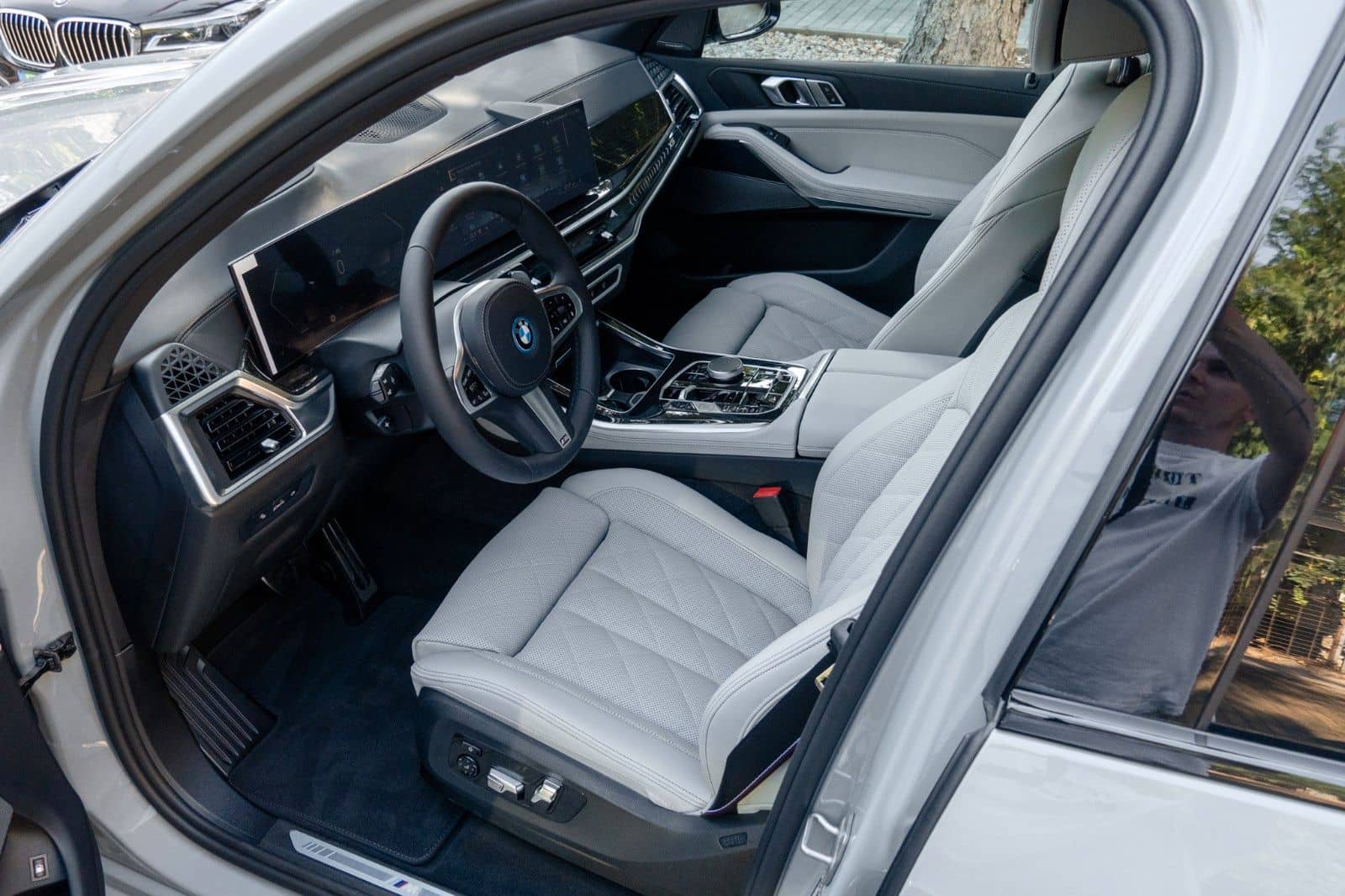 BMW X5 50e M SPORT.LUFTF.DR.ASS.PANO.H/K.360°.AHK.22 foto 10